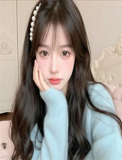 《基加利的鸟儿在歌唱》角色研究：导演的艺术风格与视觉语言 展现表演艺术的魅力